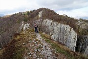 In Cornagera (1311 m) ad anello sui sentieri ‘Cornagera�? e ‘Vetta�? il 30 ottobre 2017  - FOTOGALLERY